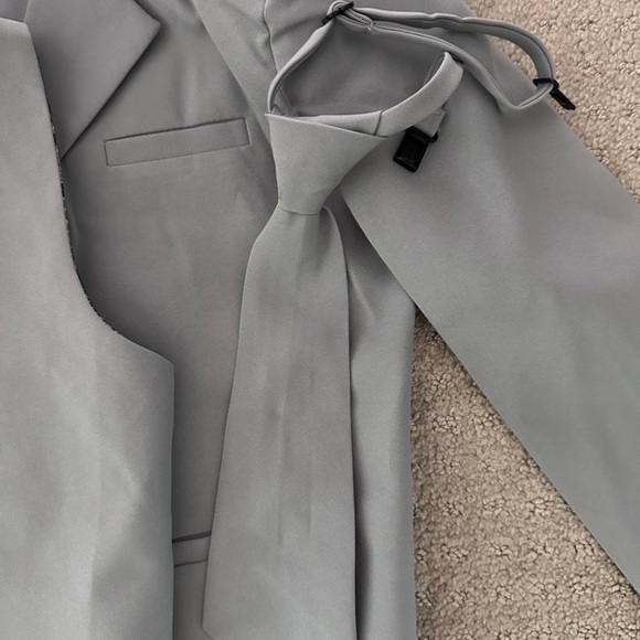 Peanut Butter Collection Boys Suit Size 5 - Picture 3 of 7